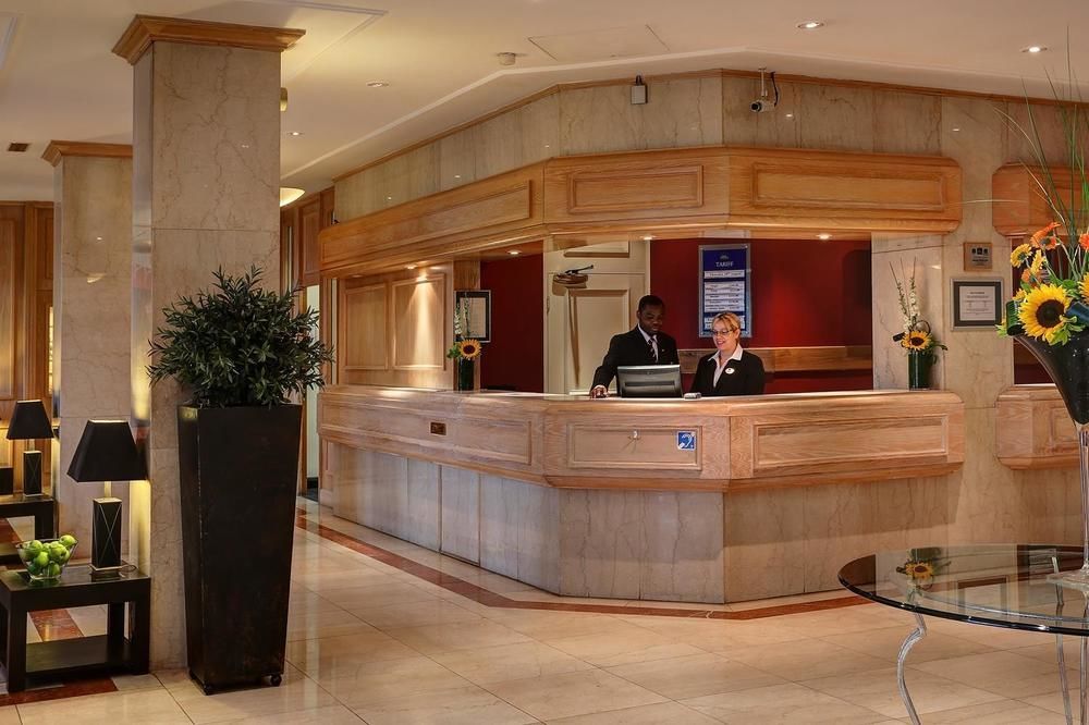 Doubletree By Hilton Reading M4 J10, An Hilton Hotel Wokingham Zewnętrze zdjęcie